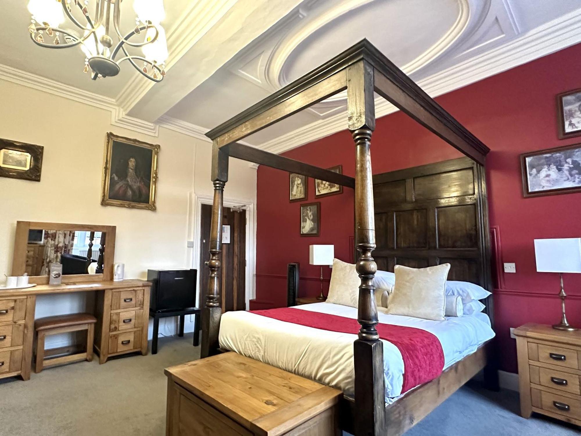 Scole Inn Hotel Дис Екстериор снимка