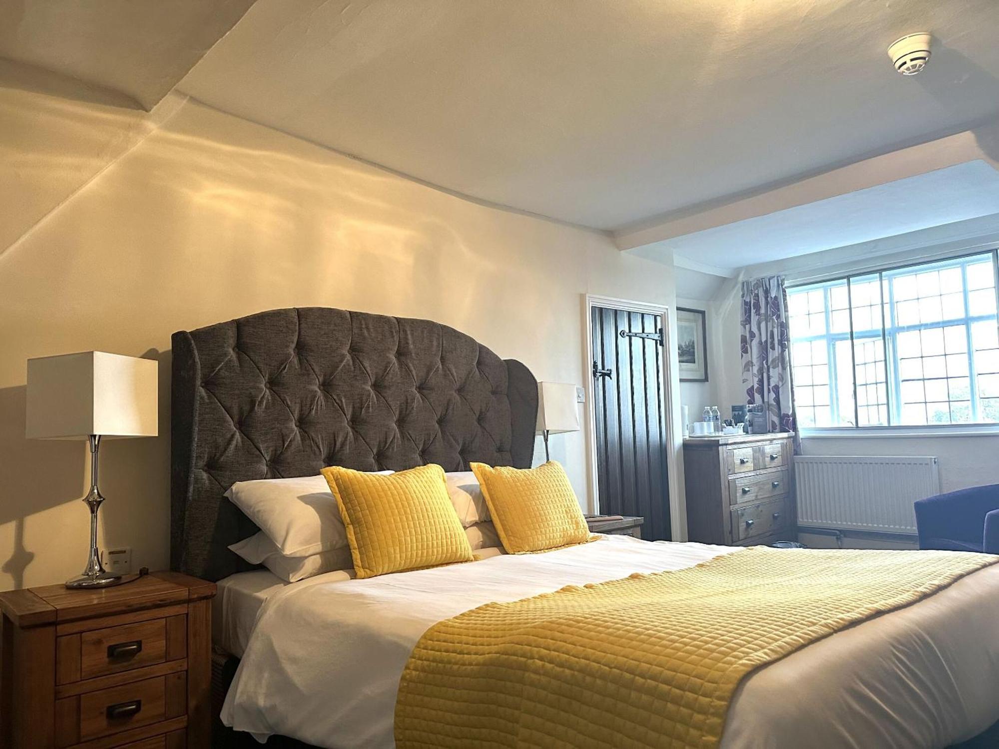 Scole Inn Hotel Дис Стая снимка