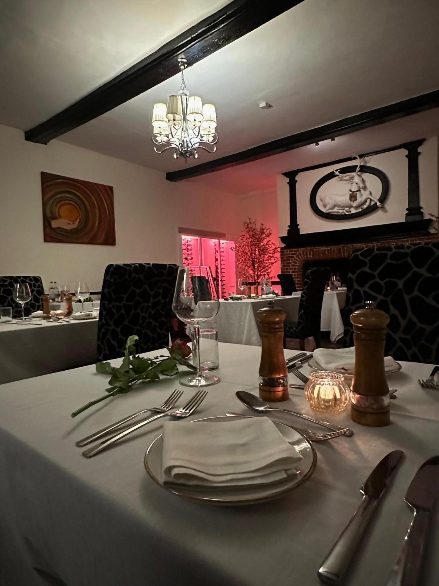 Scole Inn Hotel Дис Екстериор снимка