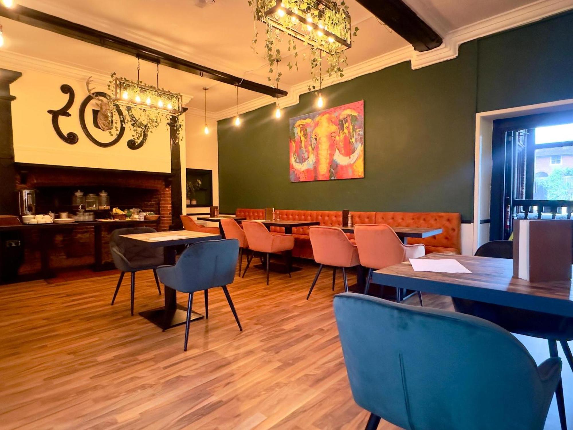 Scole Inn Hotel Дис Екстериор снимка