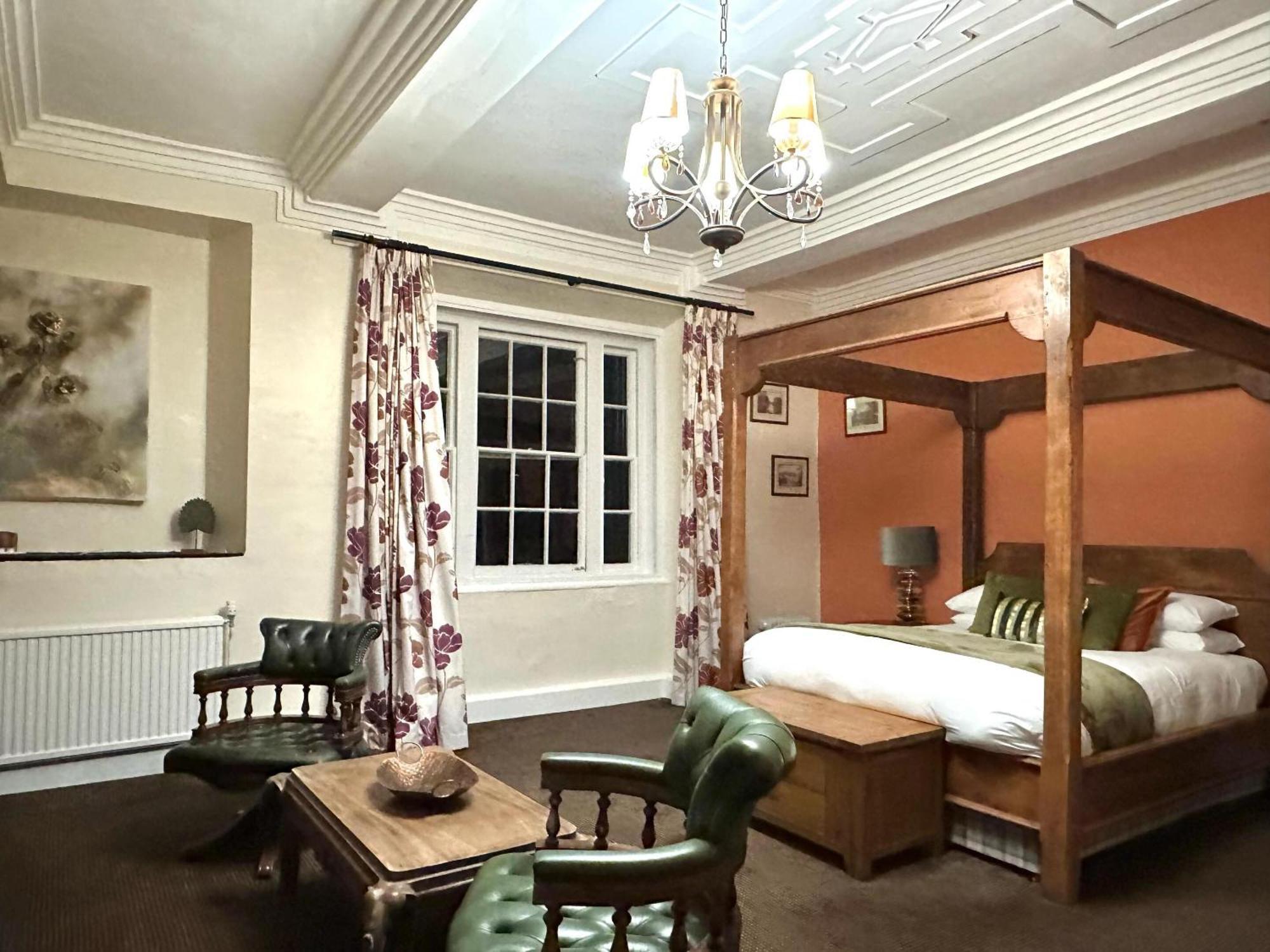 Scole Inn Hotel Дис Стая снимка
