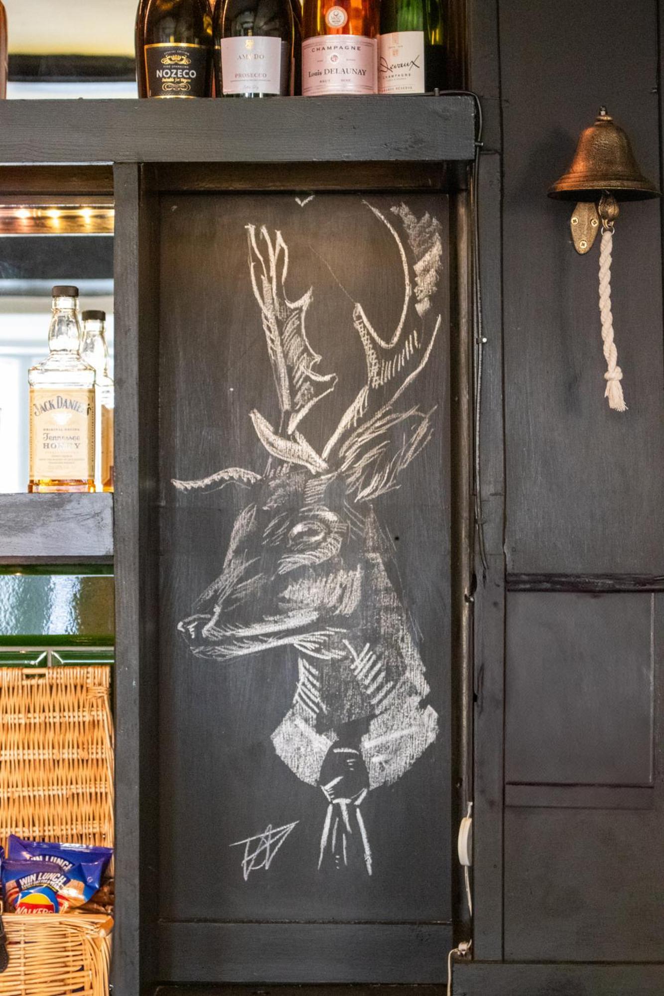 Scole Inn Hotel Дис Екстериор снимка