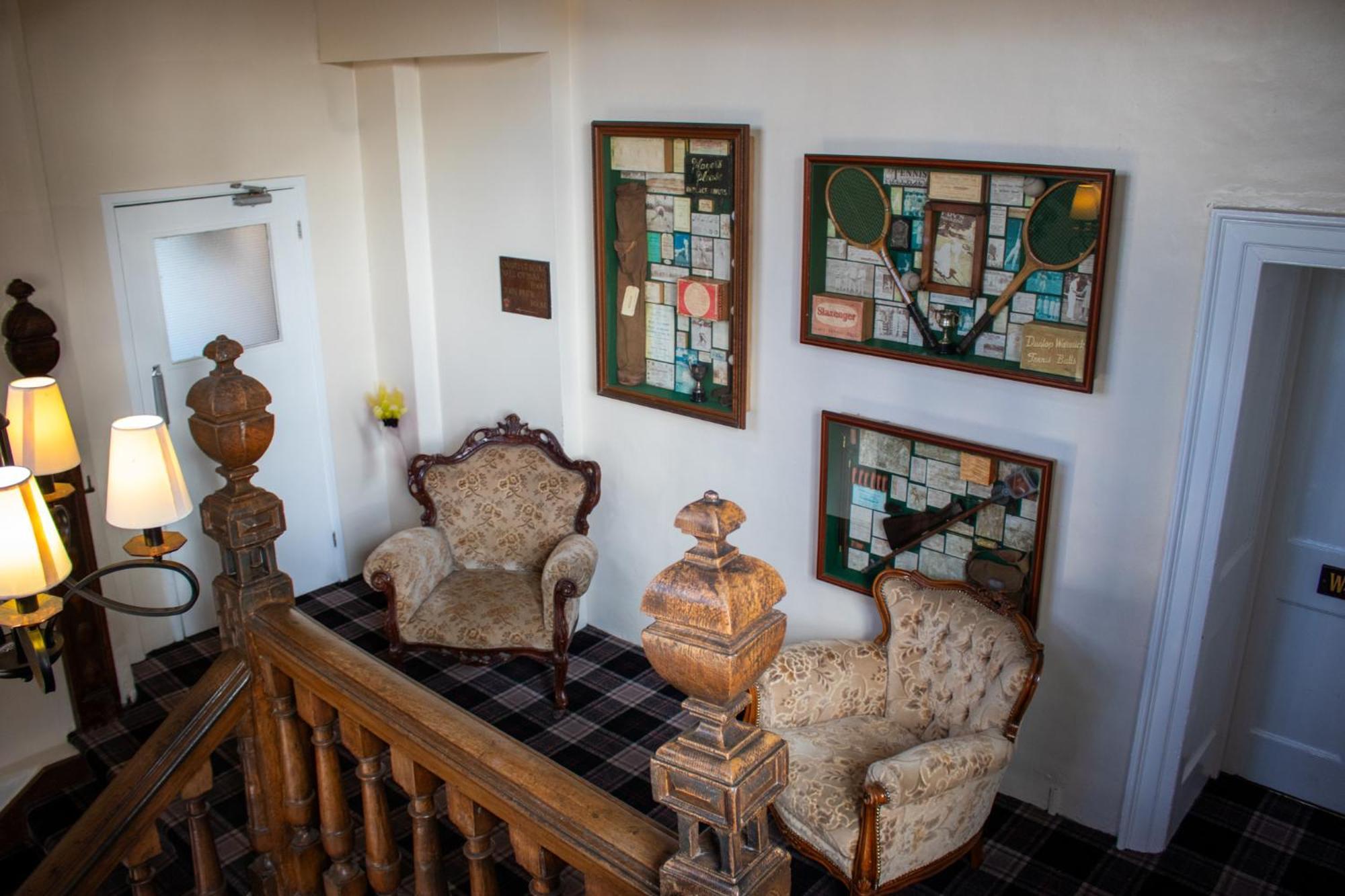 Scole Inn Hotel Дис Екстериор снимка